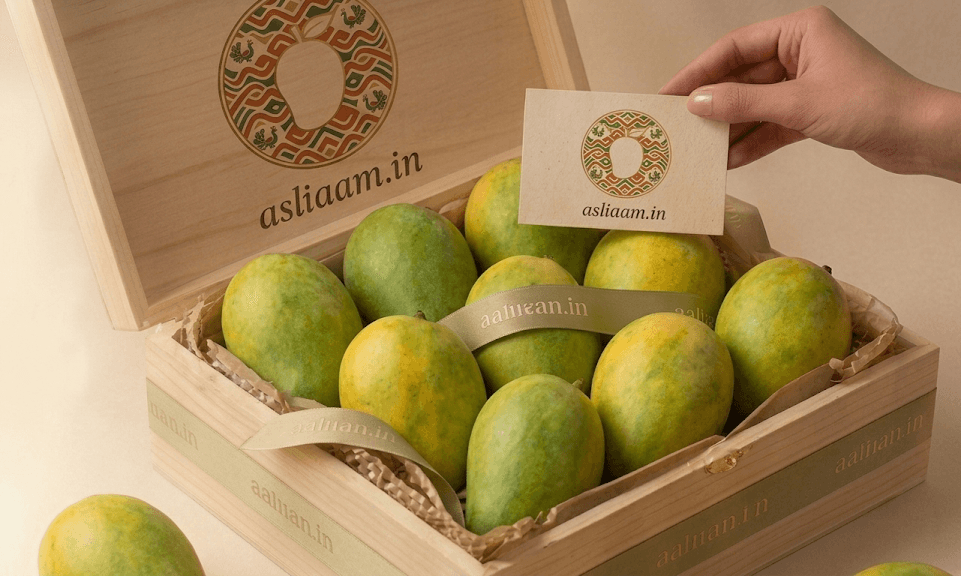 AsliAam corporate gift box with Dudhiya Malda mangoes